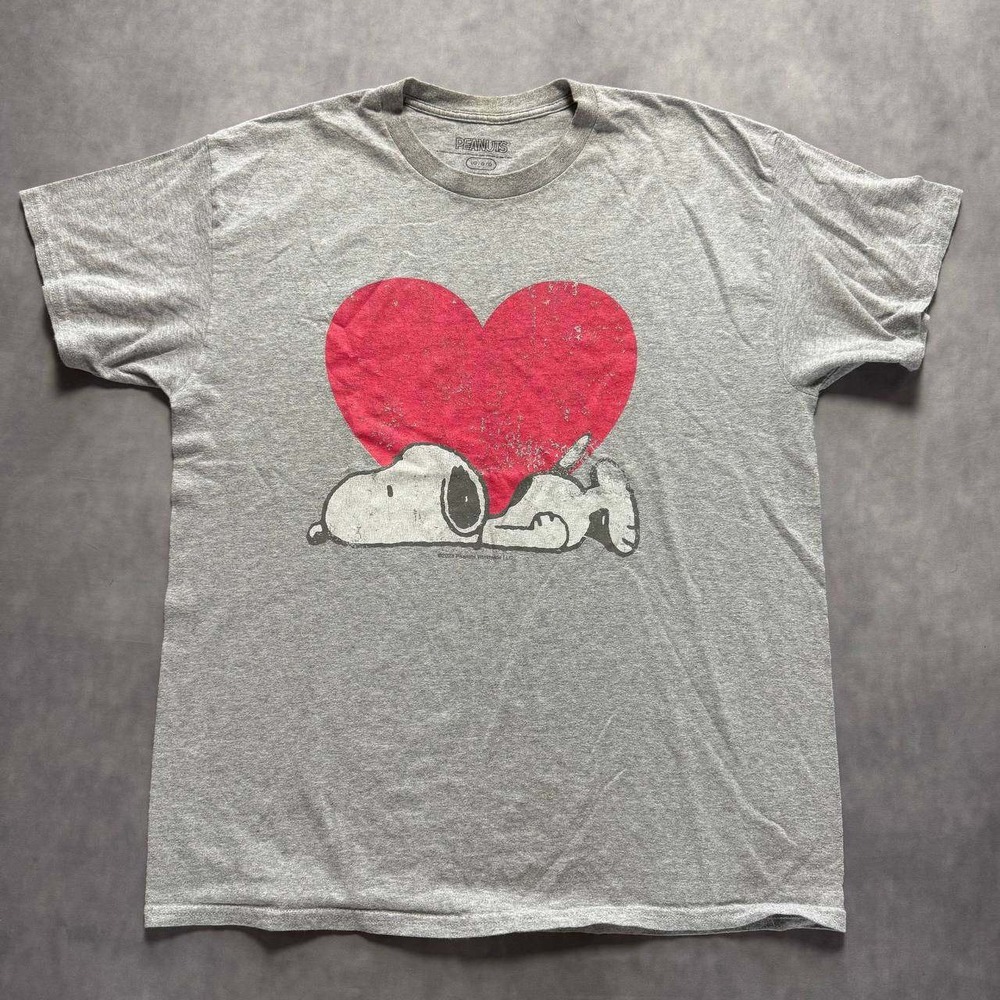 Peanuts Snoopy Heart Graphic T-Shirt Mens Large Gray Distressed Short Sleeve Tee
